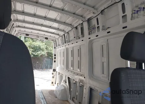 2017 Mercedes-Benz Sprinter 2500 High Roof V6 из США, поврежденный, VIN WD3PE8CD5HP521290